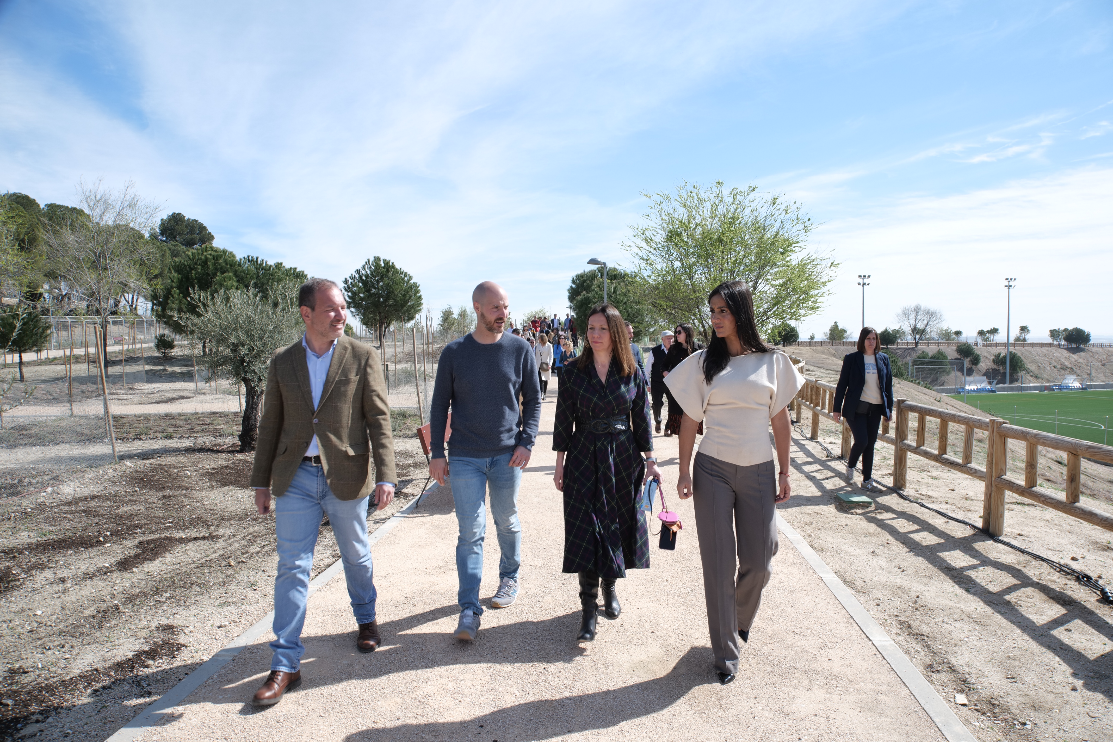 Villac&iacute;s y Fuentes durante su visita a Cerro Almod&oacute;var hoy